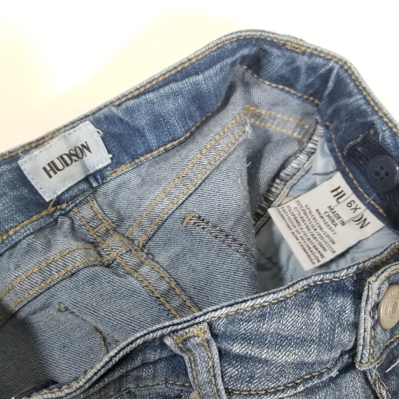 Hudson Embroidered Fray Hem Shorts A6 - Picture 3 of 4